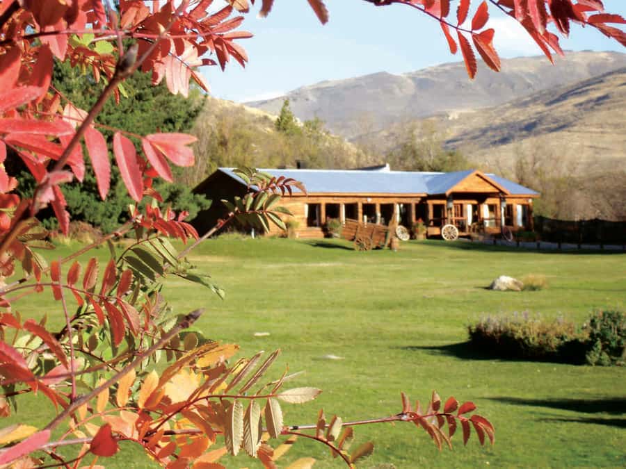 25 DE MAYO FARM - Starting at the Campfire with Mate and Tortas Fritas