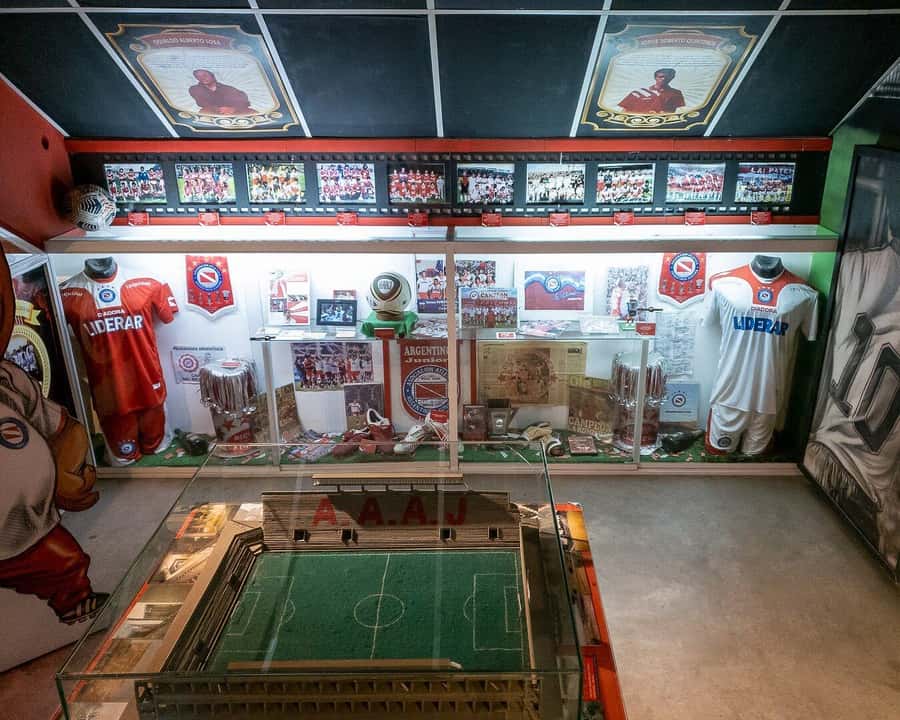 AllMaradona Buenos Aires: Maradona House Museum and Stadium - Who should book this experience?