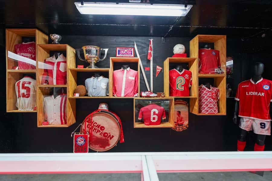 AllMaradona Buenos Aires: Maradona House Museum and Stadium - Booking details that affect your plans