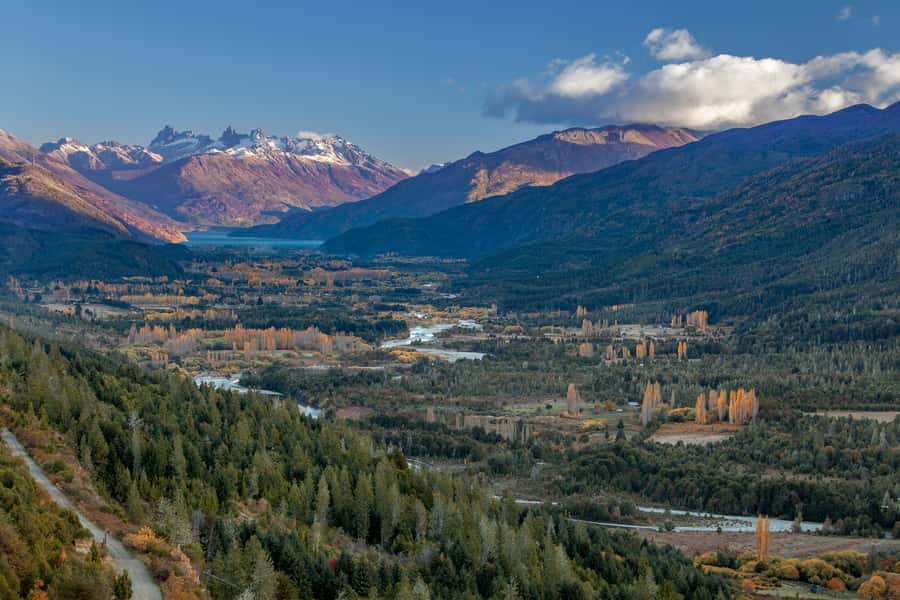 Bariloche: Full-Day El Bolsón and Puelo Lake Tour - Practical details that make the day easier