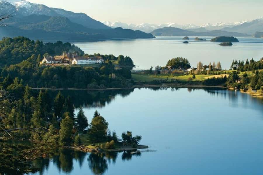Bariloche: Tour to Circuito Chico + Optional: Arrayanes - Nahuel Huapi and Moreno Lake show two sides of the region