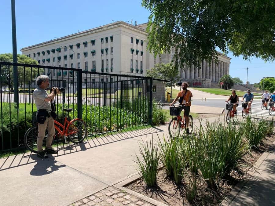 Bike Tour: Buenos Aires to the North - From Puerto Madero to Palermo by bicycle