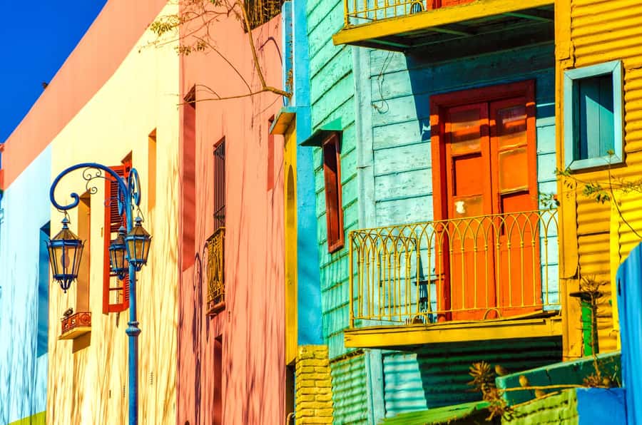 Boca tour: Tango, Soccer, Art and Immigration - From the old port to an immigrant neighborhood