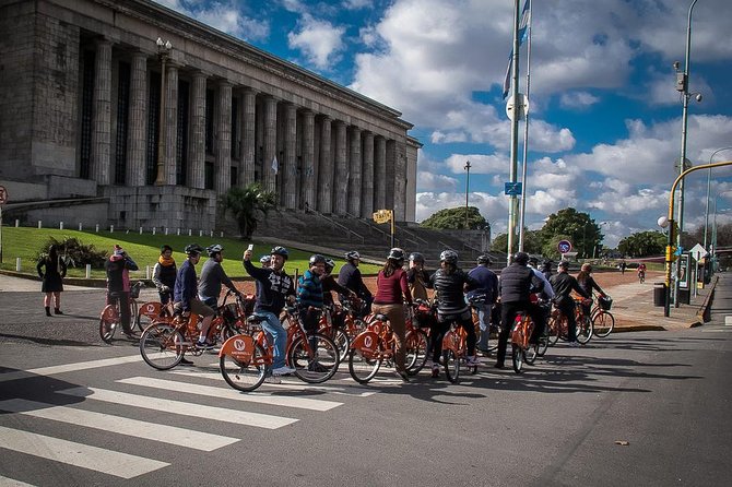 Buenos Aires Bike Tour: North Districts, Recoleta and Palermo - Palermo Woods and the city’s biggest park