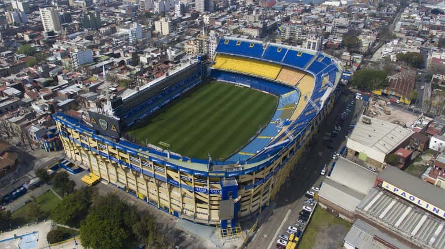 Buenos Aires: Boca Juniors and River Plate Football Tour - A private museum with shirts from Maradona, Pelé, and Messi
