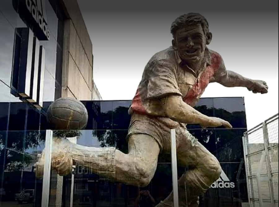 Buenos Aires: Boca Juniors and River Plate Football Tour - Starting with River Plate at the Monumental