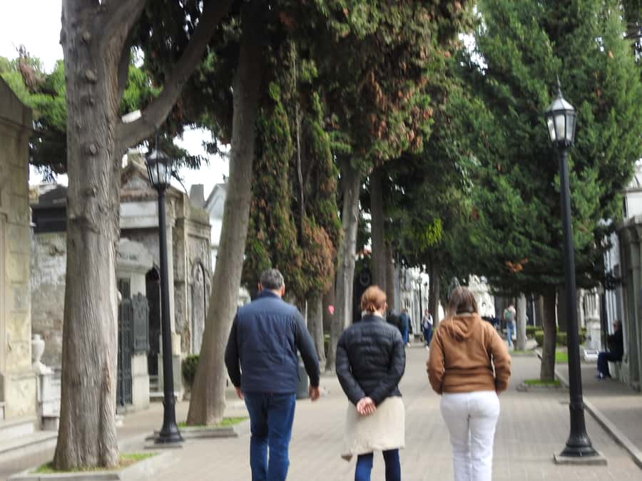 Buenos Aires: City Highlights Guided Tour with Transfer - Recoleta finishes with elegance and room to look around