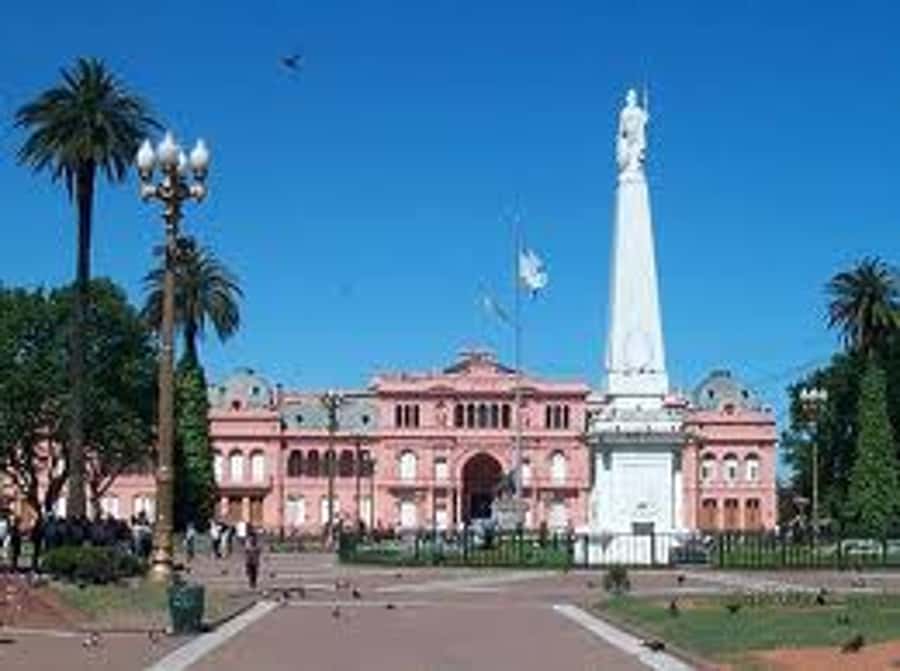 Buenos Aires City Tour with Luxury Lunch - From the Obelisk to Plaza Congreso