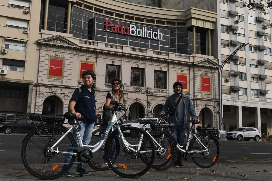 Buenos Aires: E-Bike Tour in the North Circuit of Buenos Aires - Recoleta Cemetery and the final city-center run