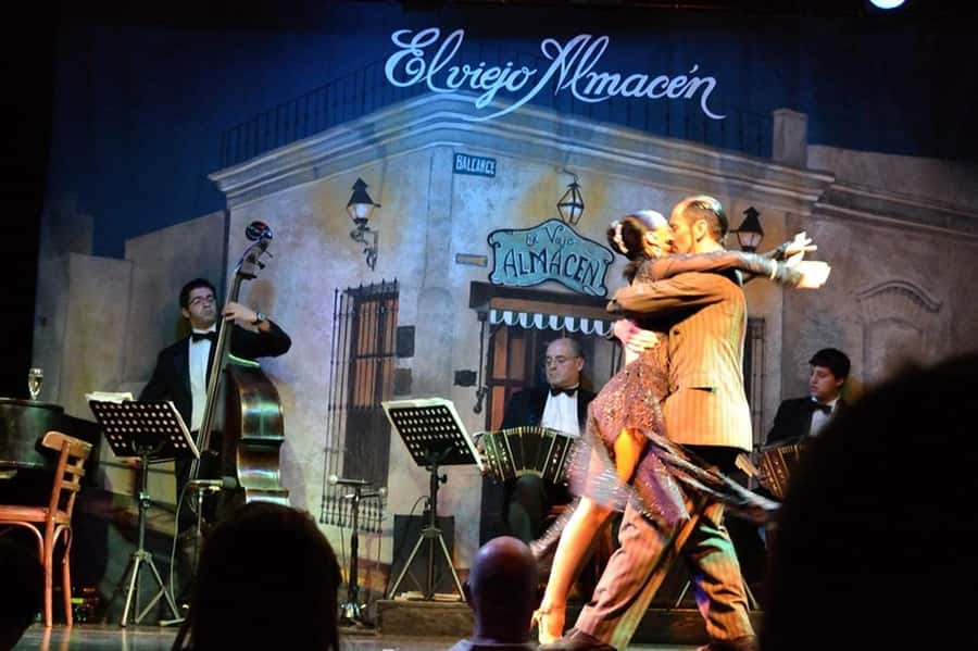 Buenos Aires: El Viejo Almacen Tango Show & optional Dinner - Arriving in San Telmo