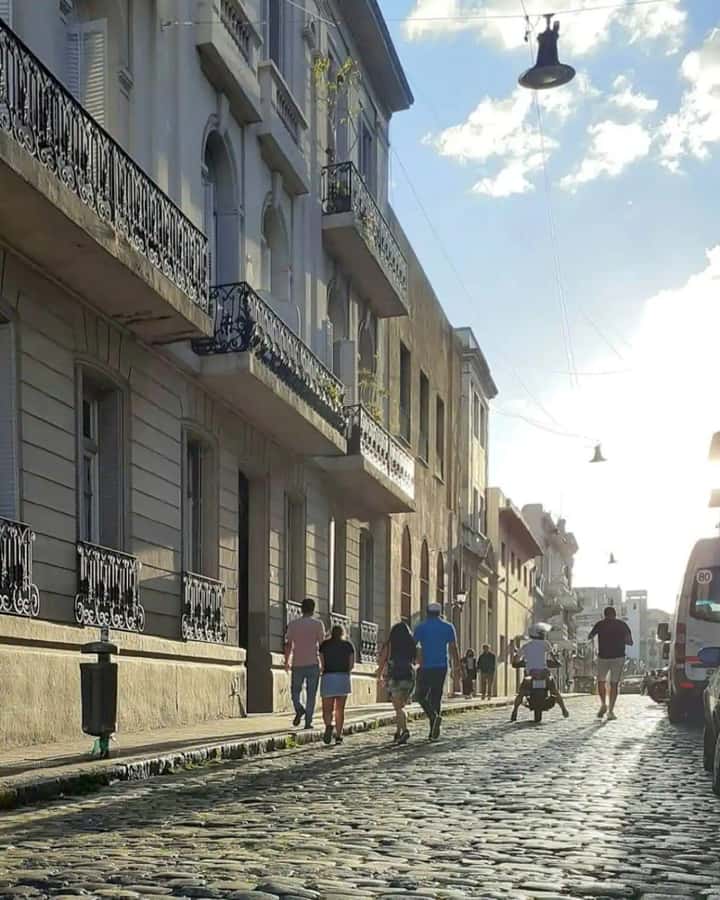 Buenos Aires for curious people - The questions that give the walk its value