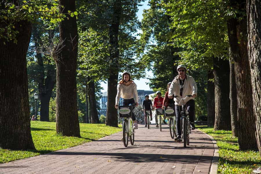 Buenos Aires: Full Day Bike Tour with Lunch - Why this bike route works in a huge city