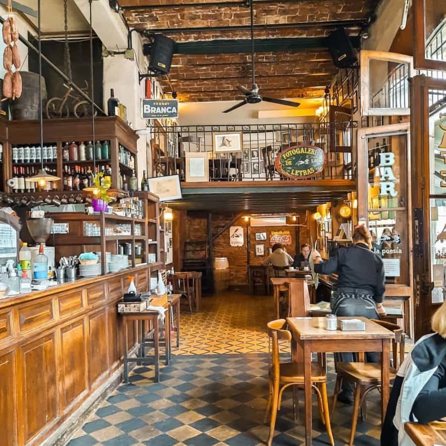 Buenos Aires Gastronomic Immersion Tour - What the guides add to the meal