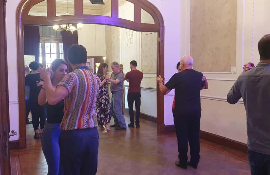 Buenos Aires: Group tango class with mate and snacks - Who will enjoy this class most