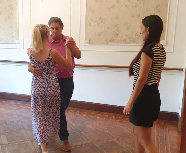 Buenos Aires: Group tango class with mate and snacks - Practical timing and language advice