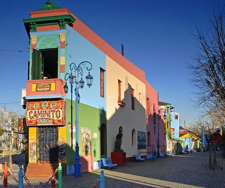 Buenos Aires : Highlights Walking Tour With A Guide - What the private format changes