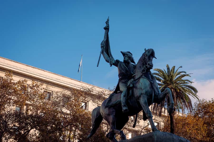 Buenos Aires: Historic Buenos Aires Landmarks & Icons Tour - What Miguel adds to the experience