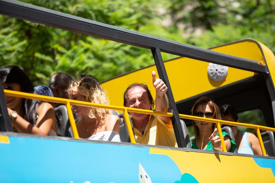 Buenos Aires Hop-On Hop-Off Bus and Exclusive Benefits - The audio guide: useful, but not always even