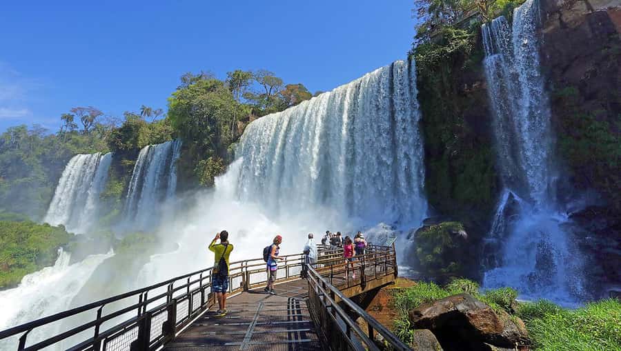 Buenos Aires: Iguazu Falls Private Day Trip with Airfare - Key points at a glance