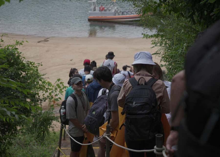 Buenos Aires: Iguazú Falls with Boat Ride & Optional Flight - Who will get the most from this tour?