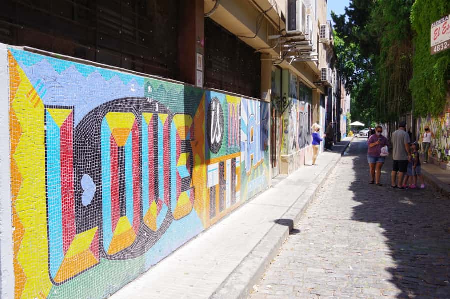 Buenos Aires: Palermo Soho Guided Walking Tour - Small groups, languages, and guide quality