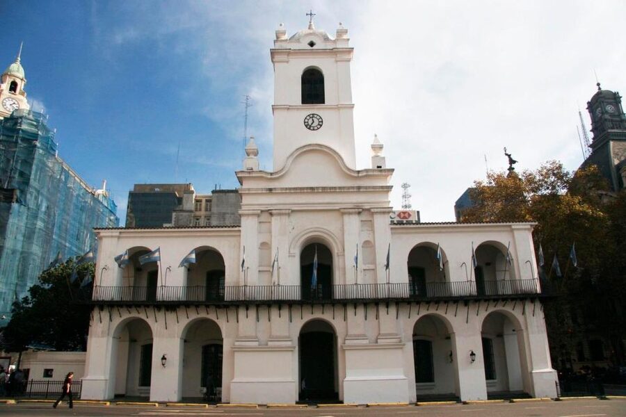 Buenos Aires: Panoramic Bus Tour - Retiro, a gateway for immigrants