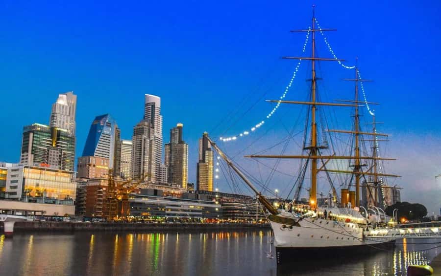 Buenos Aires Premium city tour with street food - A five-hour introduction to Buenos Aires