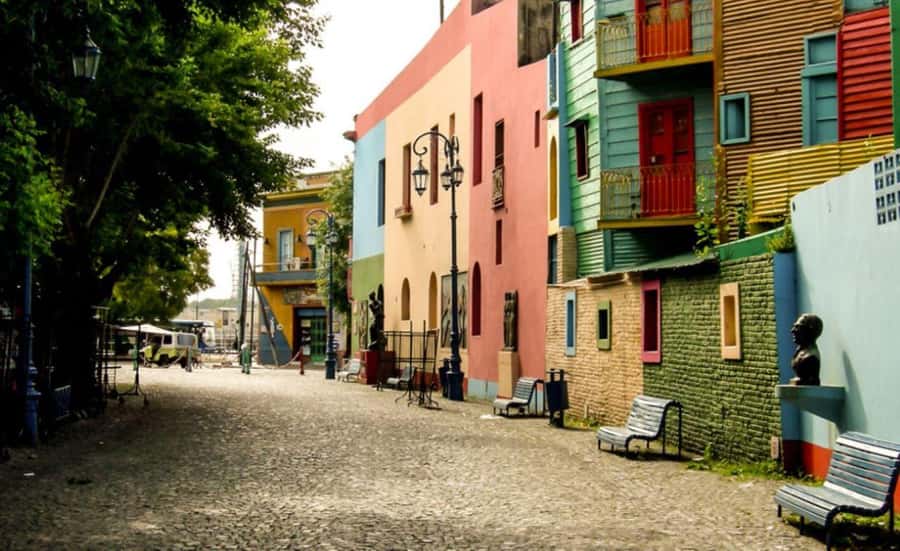 Buenos Aires Premium city tour with street food - Caminito and La Boca’s strong visual character