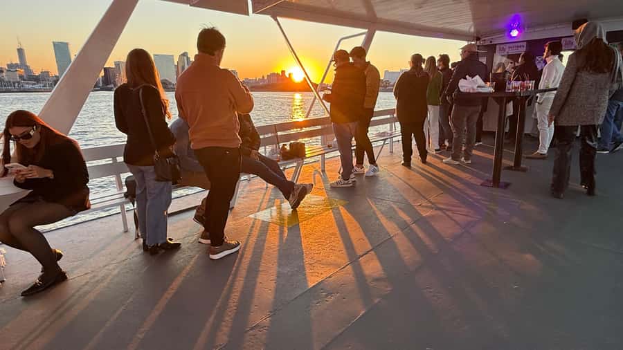 Buenos Aires: Puerto Madero Sunset Cruise with Open Bar - Key points to know before booking