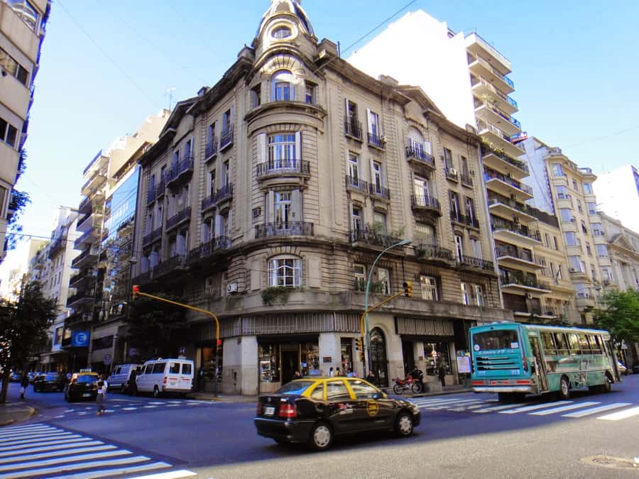 Buenos Aires: Recoleta Neighborhood Walking Tour - La Biela and the neighborhood’s grand facades