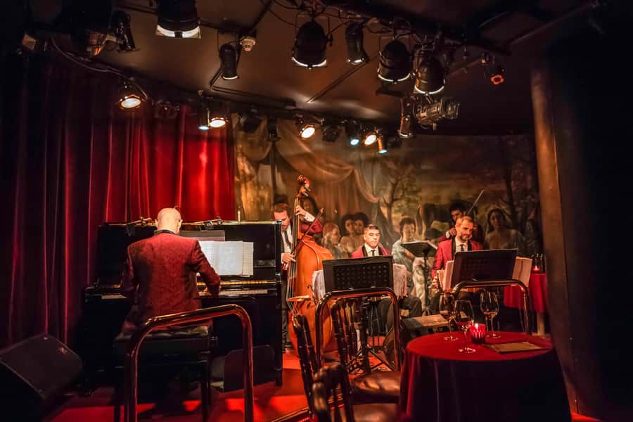 Buenos Aires: Rojo Tango Show with Optional Dinner - Choosing between the 10:00 pm show and dinner