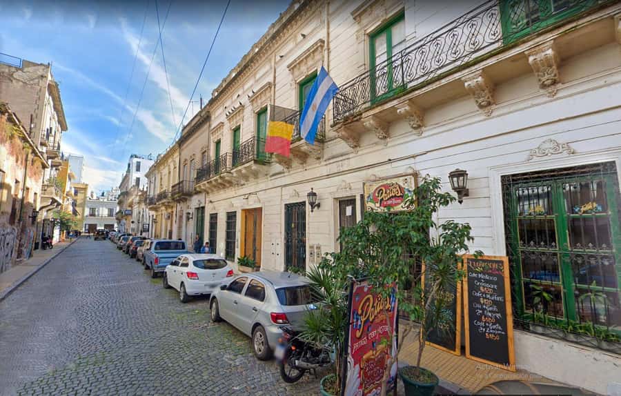 Buenos Aires: San Telmo and Market Guided Walking Tour - Timing, walking pace, and group size