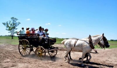Santa Susana Ranch Day Tour, BBQ & Shows