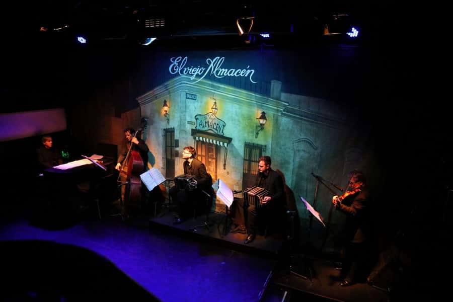Buenos Aires: Tango Show at El Viejo Almacen - From pickup to the first course