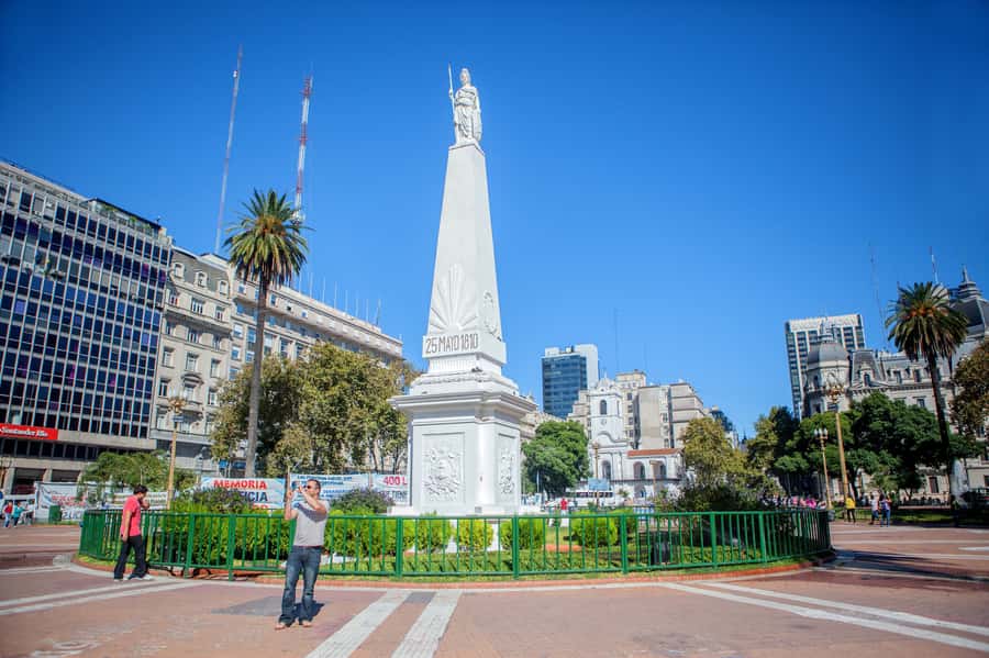 Classic City Tour of Buenos Aires: Neighborhoods and Emblems - Pickup delays and the end of the tour