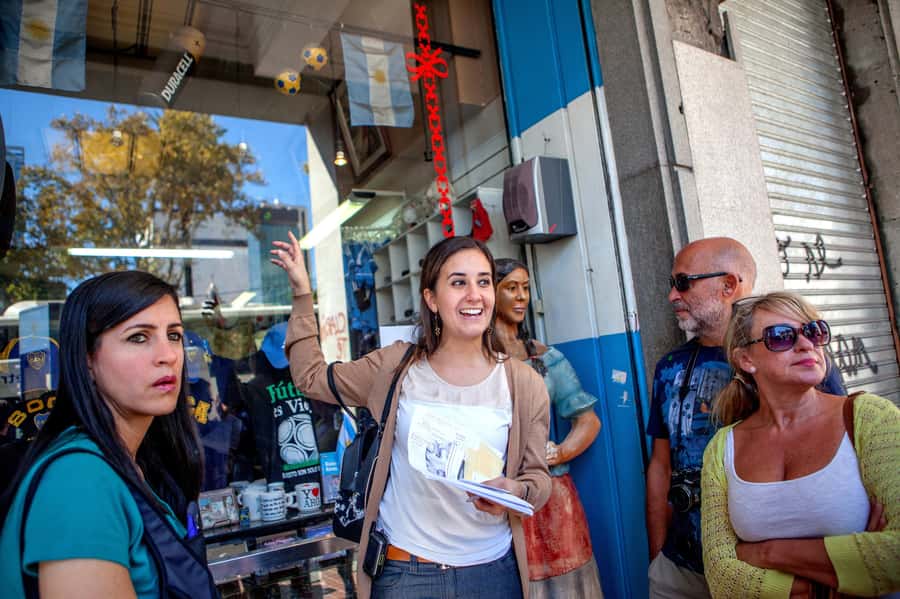 Classic City Tour of Buenos Aires: Neighborhoods and Emblems - Plaza de Mayo: the tour’s strongest history stop