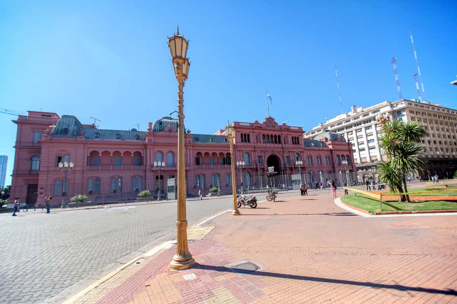 Classic City Tour of Buenos Aires: Neighborhoods and Emblems - San Telmo: narrow streets and old Buenos Aires