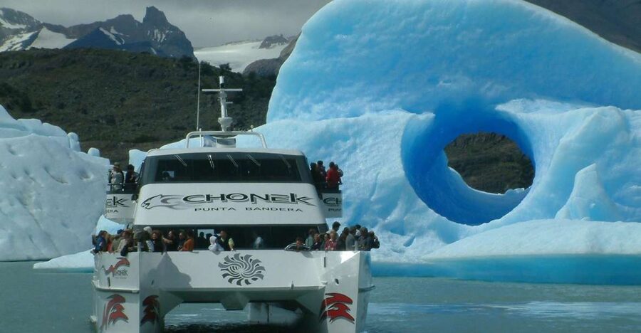 El Calafate: All Glaciers Boat Trip - A 300-meter walk to Spegazzini Refuge