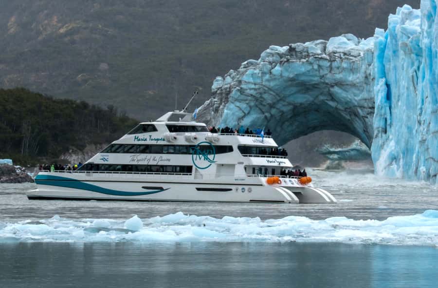 El Calafate: Glaciers Gourmet Experience - Full Day Cruise - How the day feels in practice