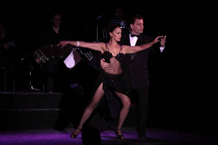 Esquina Homero Manzi Dinner and Tango Show - Service, language, and practical comfort