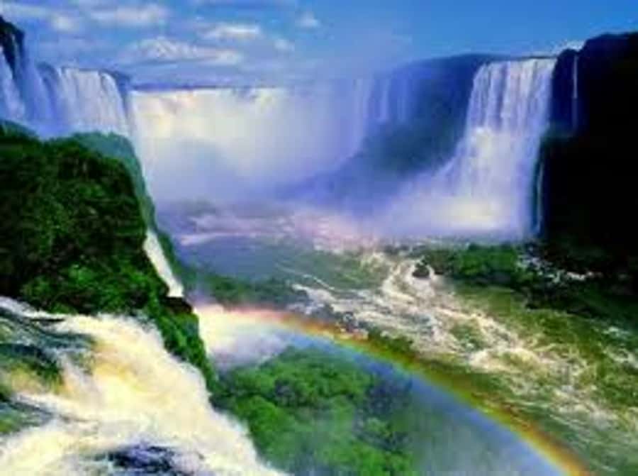 Explore Iguazu Falls in Brazil: An Unforgettable Experience - Why the Brazilian side changes your view of Iguazu Falls