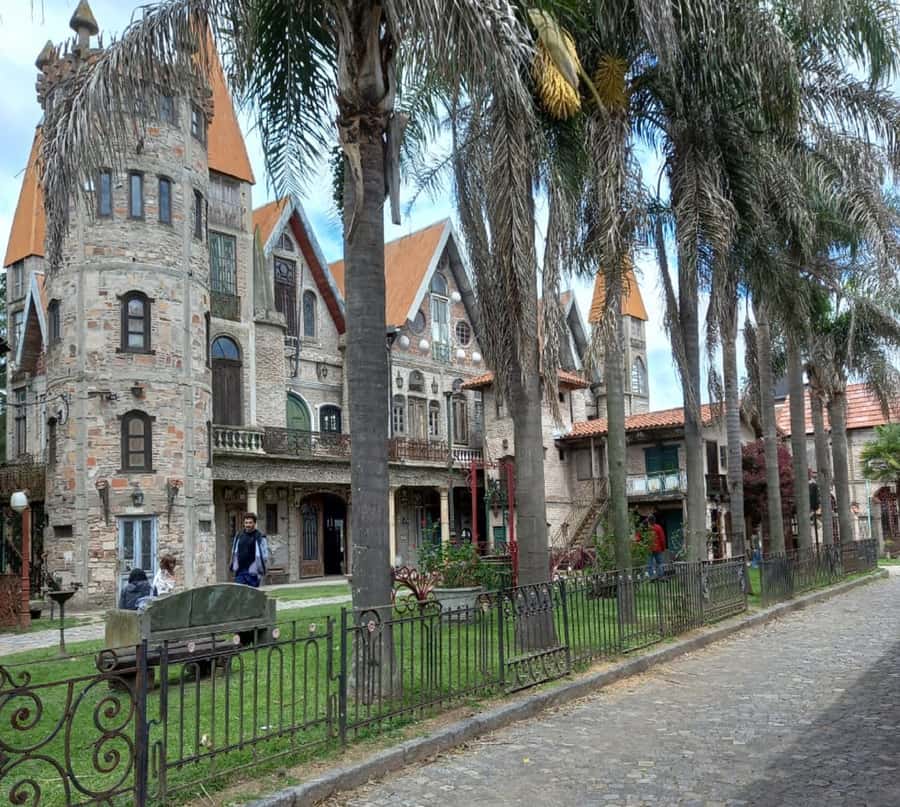 From Buenos Aires: Magical and Mysterious Campanopolis Tour - Language, guiding, and what English speakers should expect