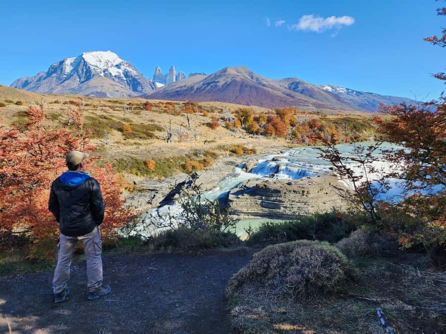 From El Calafate: Torres del Paine Full Day Tour - The short walk from Salto Grande to the Cuernos viewpoint