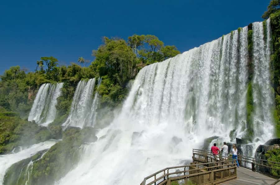 From Foz do Iguaçu: Argentinean Falls Tour with Pickup - The border crossing from Foz do Iguaçu