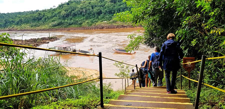 From Foz do Iguaçu: Argentinian Iguazu Falls with Boat Ride - The guide can shape the whole day