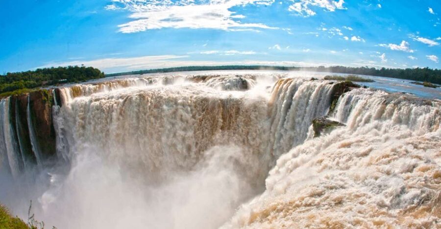 From Foz do Iguaçu: Argentinian Iguazu Falls with Ticket - San Martin Island and changing views of the falls