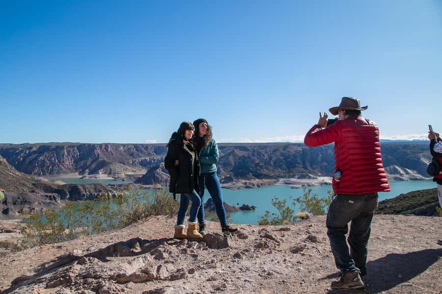 From Mendoza: Atuel Canyon Day Trip - The road south through the Uco Valley