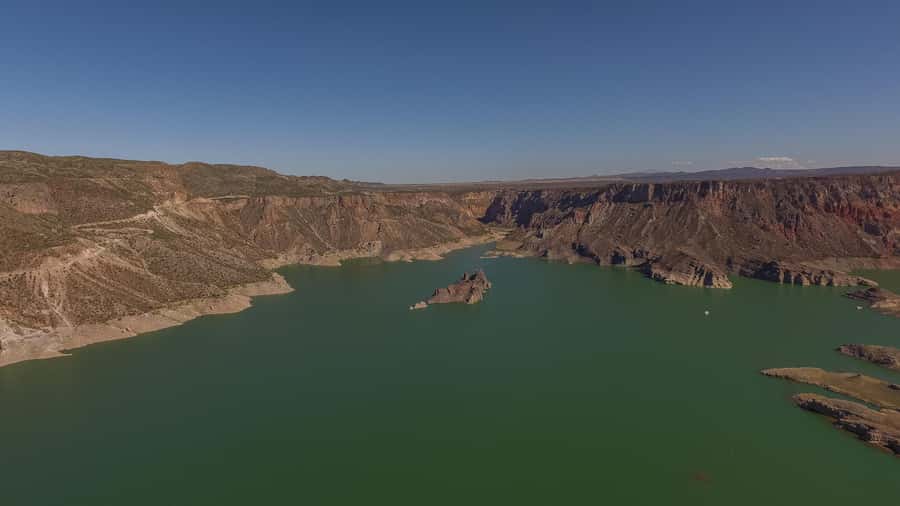 From Mendoza: Atuel Canyon Day Trip - Entering the colorful Atuel Canyon