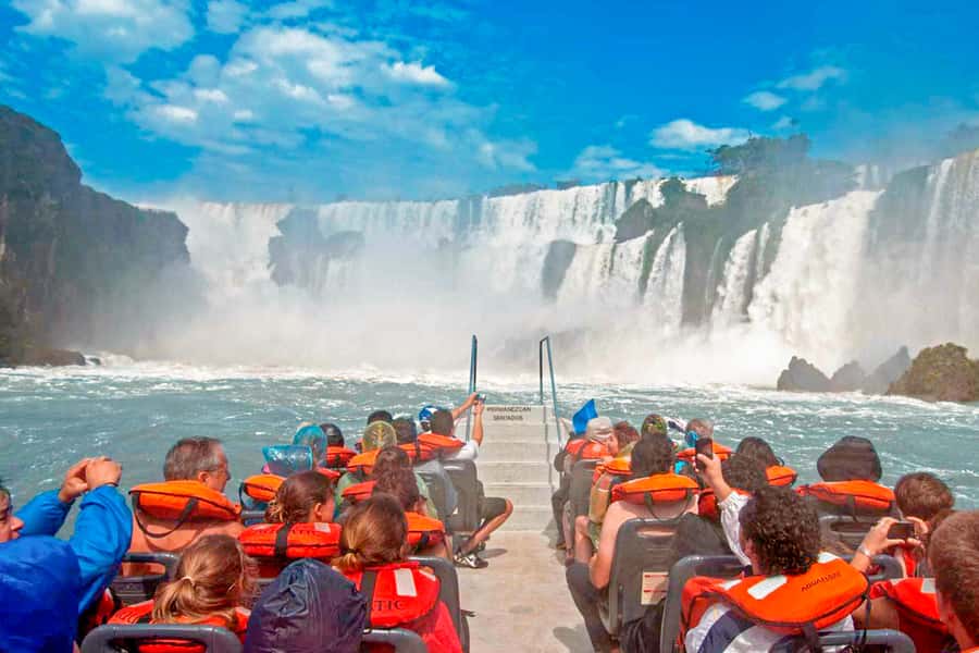 From Puerto Iguazu: Argentinian Iguazu Falls with Boat Ride - Who should book this boat and park combination