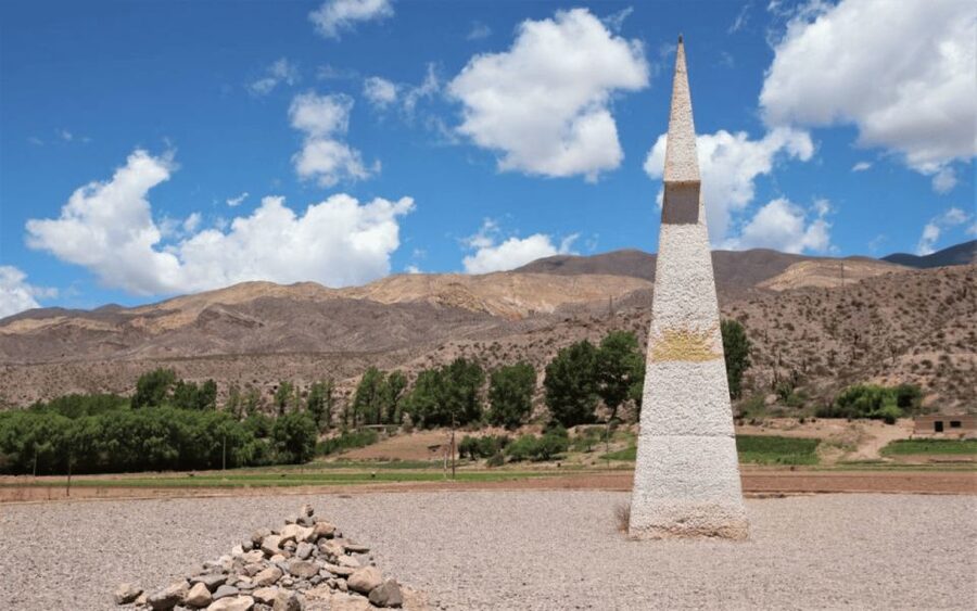 From Salta: Serranías del Hornocal & Hill of 14 Colors Tour - The Tropic of Capricorn and Huacalera area